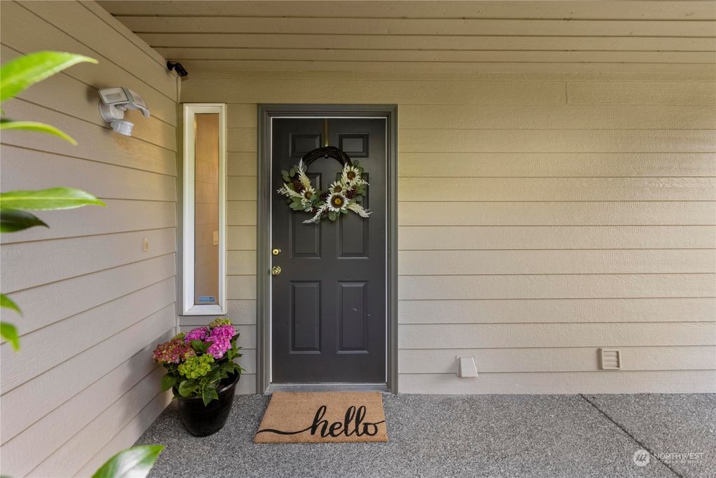 Photo of 4501 218th Street SW #B, Mountlake Terrace, WA 98043 (MLS # 2138270)