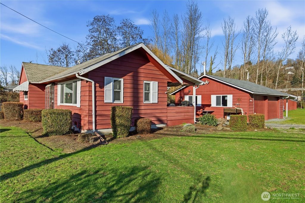 Photo of 4904 S 122nd Street, Tukwila, WA 98178 (MLS # 2469149)