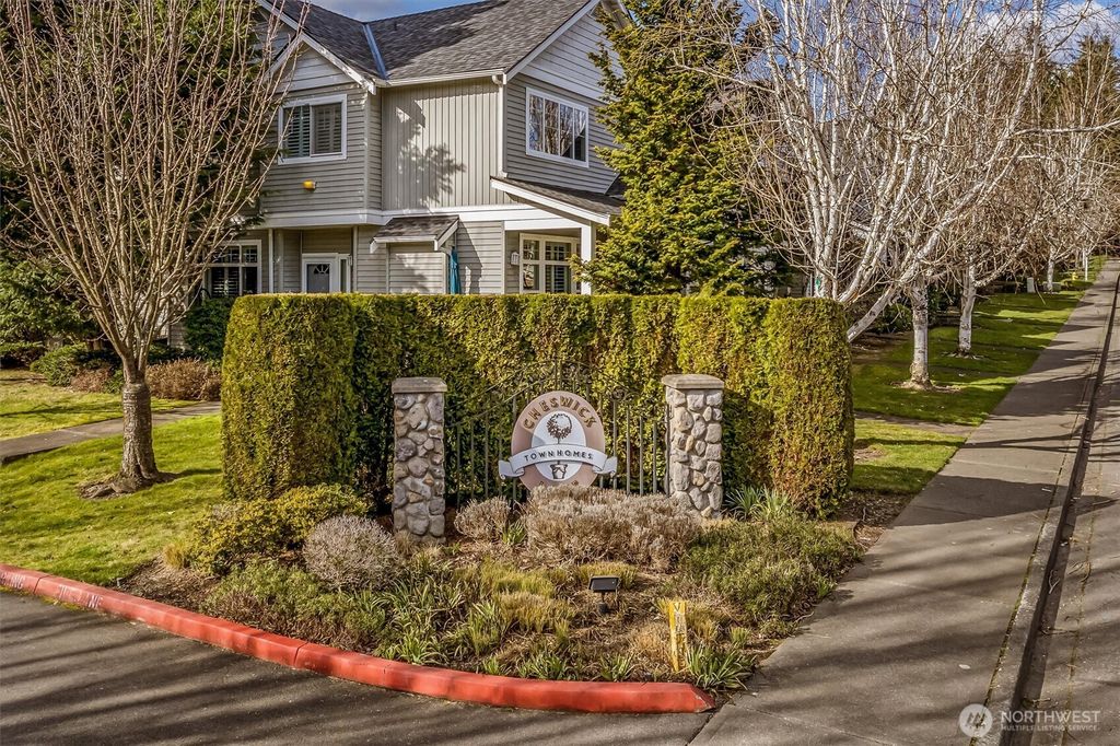 Photo of 911 232nd Lane NE #911, Sammamish, WA 98074 (MLS # 2340796)