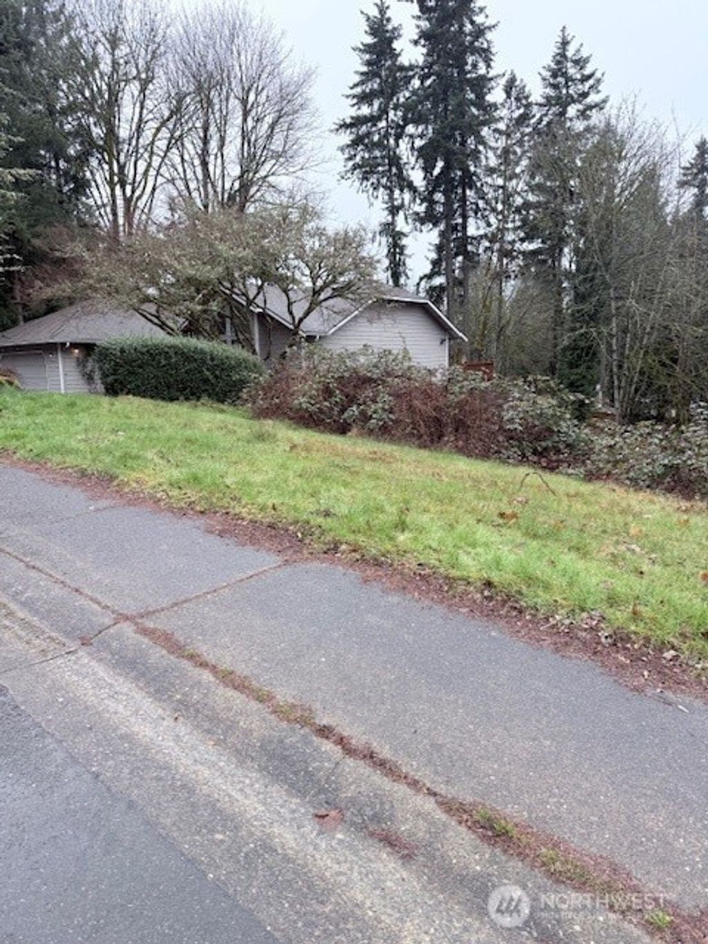 Photo of 14708 SE 145th Place, Renton, WA 98059 (MLS # 2486824)