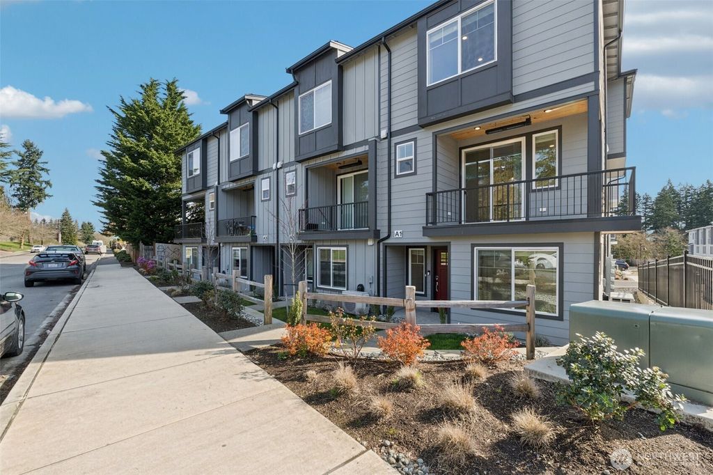 Photo of 15423 Admiralty Way #A1, Lynnwood, WA 98087 (MLS # 2499858)