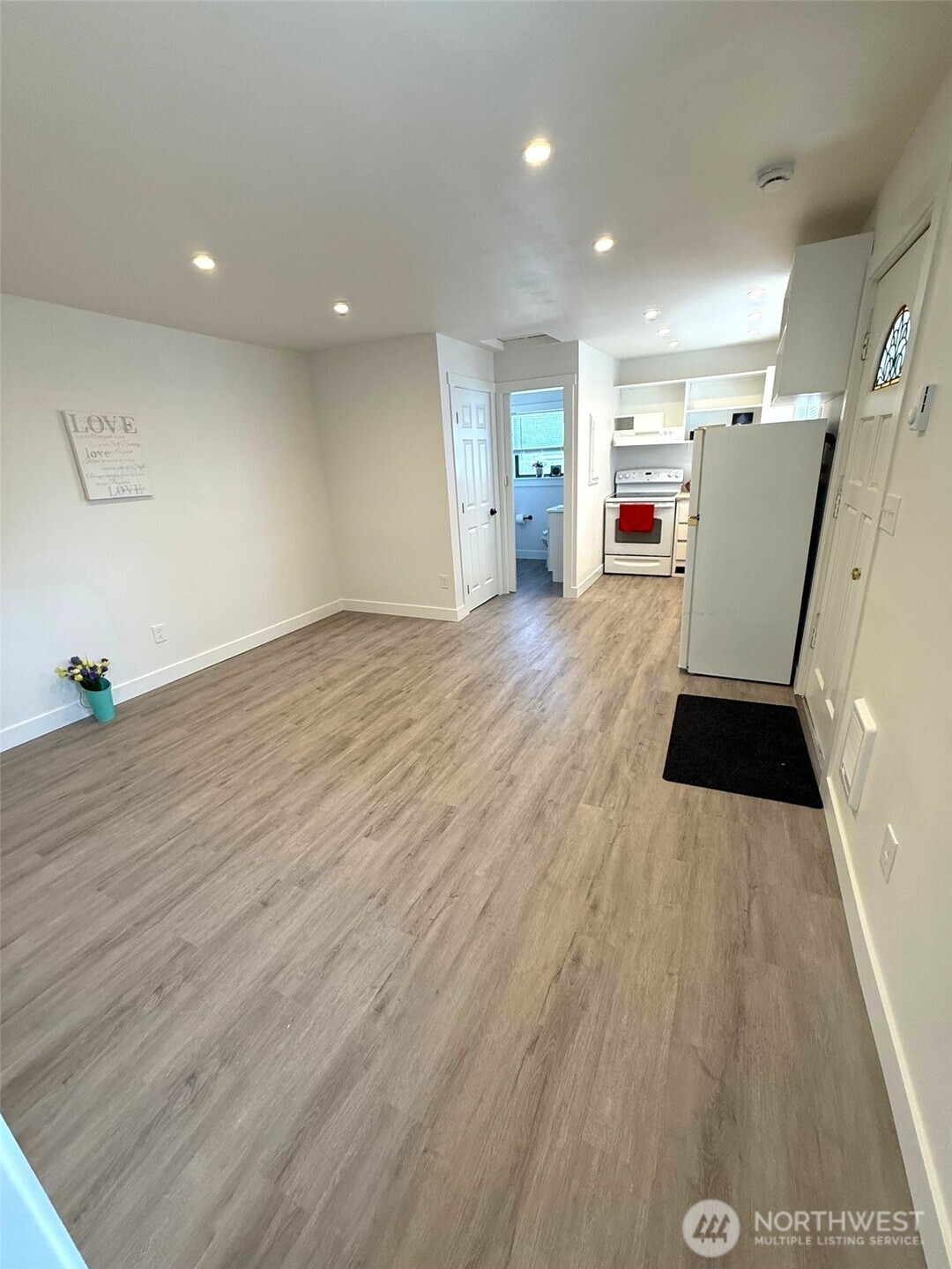 2521 Walnut Street