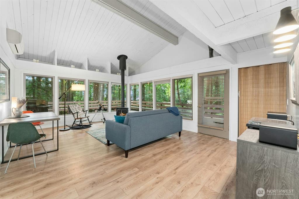 Photo of 201 E Cutty Sark Drive, Shelton, WA 98584 (MLS # 2563629)