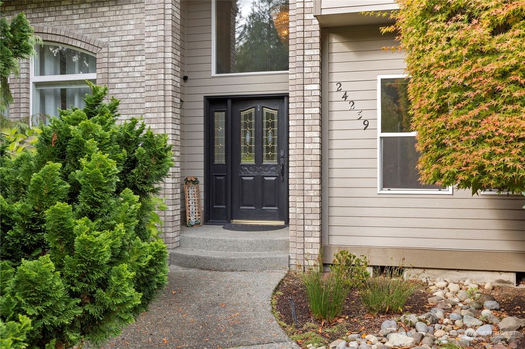 Photo of 24239 242nd Way SE, Maple Valley, WA 98038 (MLS # 2307051)