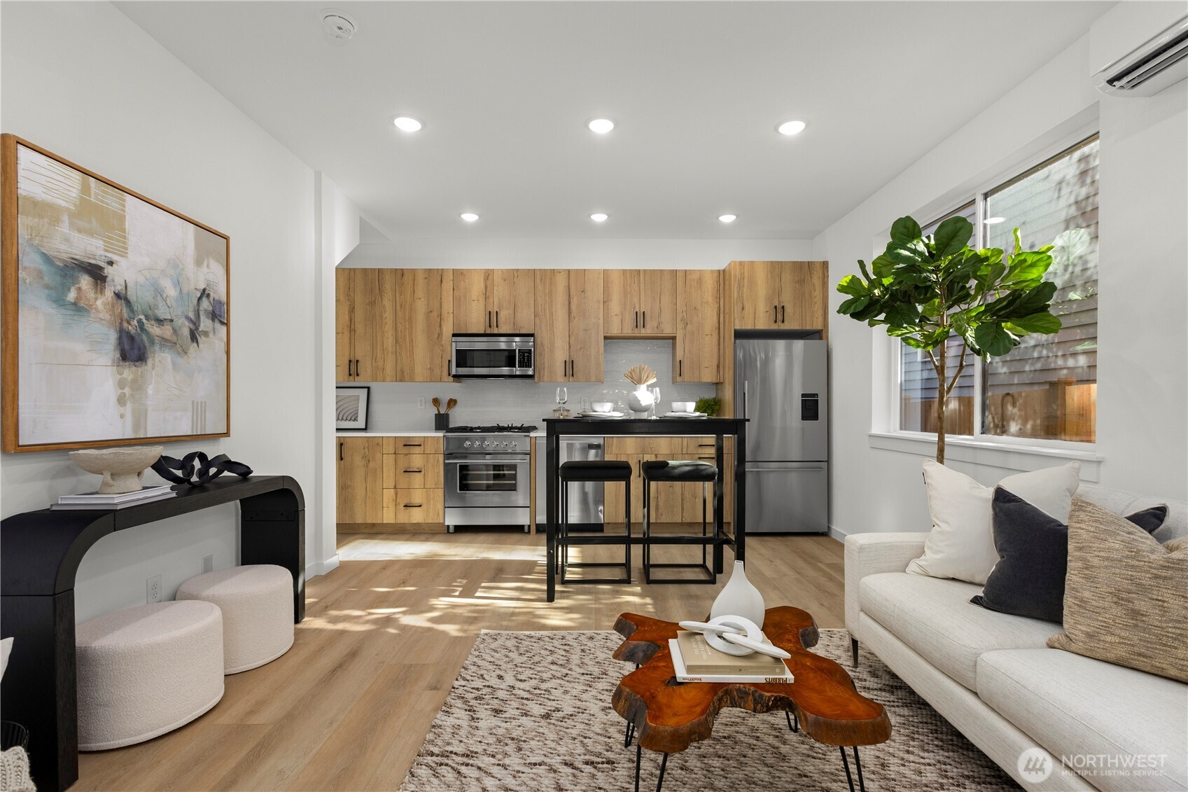 6540 Latona Avenue NE