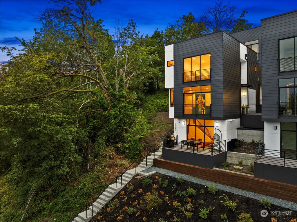 Photo of 4225 D Letitia Avenue S, Seattle, WA 98118 (MLS # 2177490)