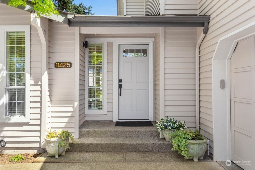 Photo of 11425 SE 67th Place, Bellevue, WA 98006 (MLS # 2229285)