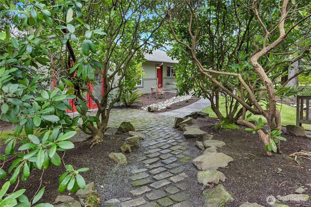 Photo of 21214 96th Avenue W, Edmonds, WA 98020 (MLS # 2494309)