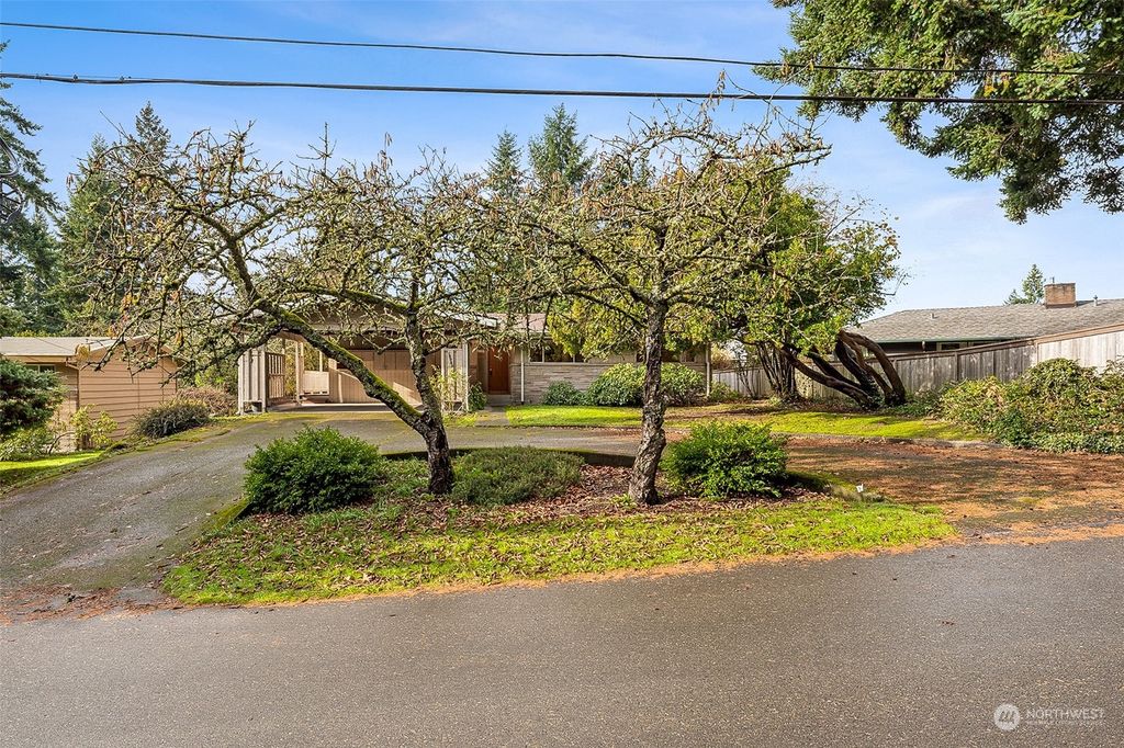 Photo of 18905 8th Avenue SW, Normandy Park, WA 98166 (MLS # 2182232)
