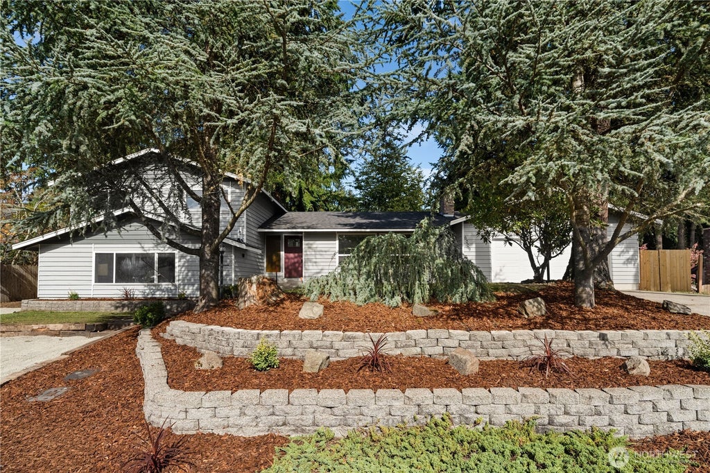 Photo of 6009 85th Street E, Puyallup, WA 98371 (MLS # 2593477)