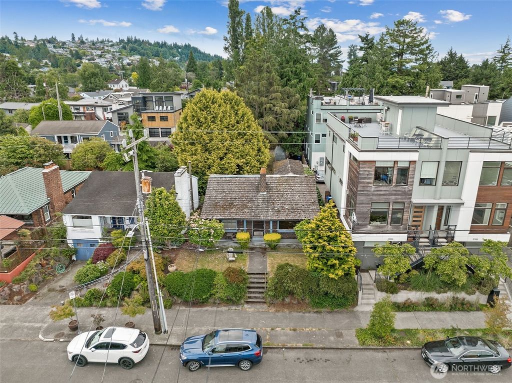 Photo of 3002 Alki Avenue SW, Seattle, WA 98116 (MLS # 2394046)