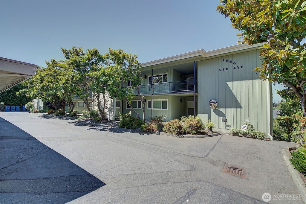 Photo of 1020 5th Avenue S #13, Edmonds, WA 98020 (MLS # 2407371)