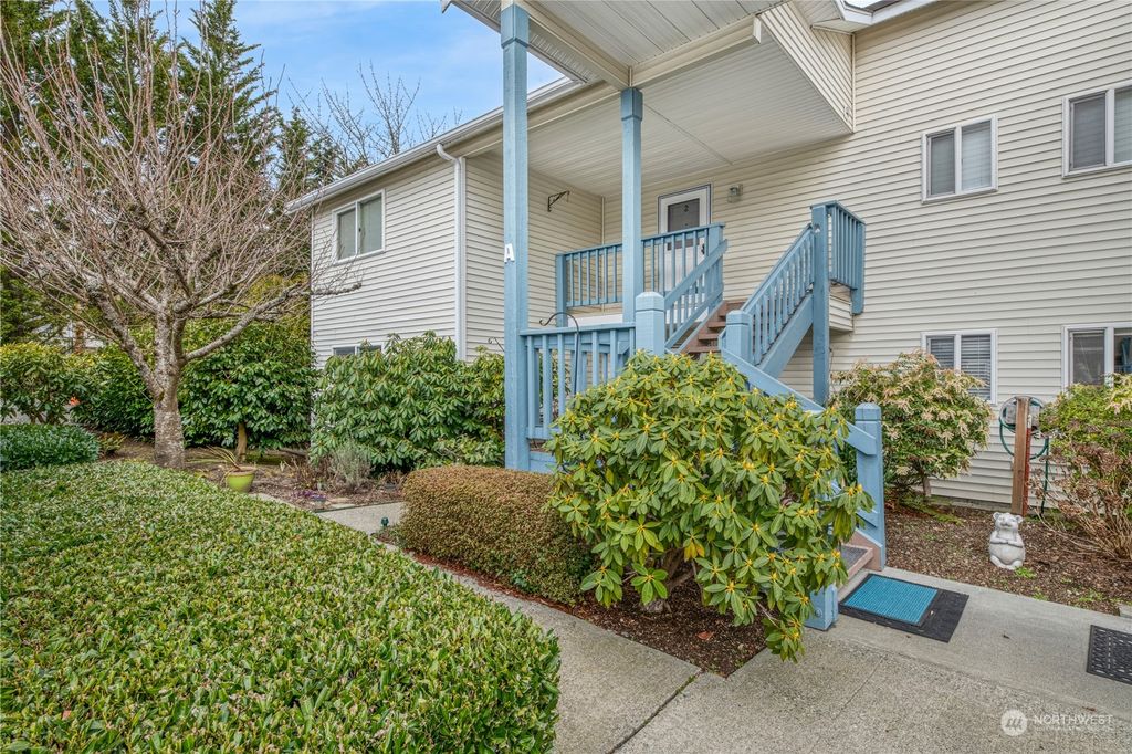 Photo of 20617 28th Avenue W #A1, Lynnwood, WA 98036 (MLS # 2204097)