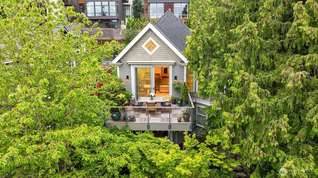 Photo of 2511 E Roy Street, Seattle, WA 98112 (MLS # 2520711)