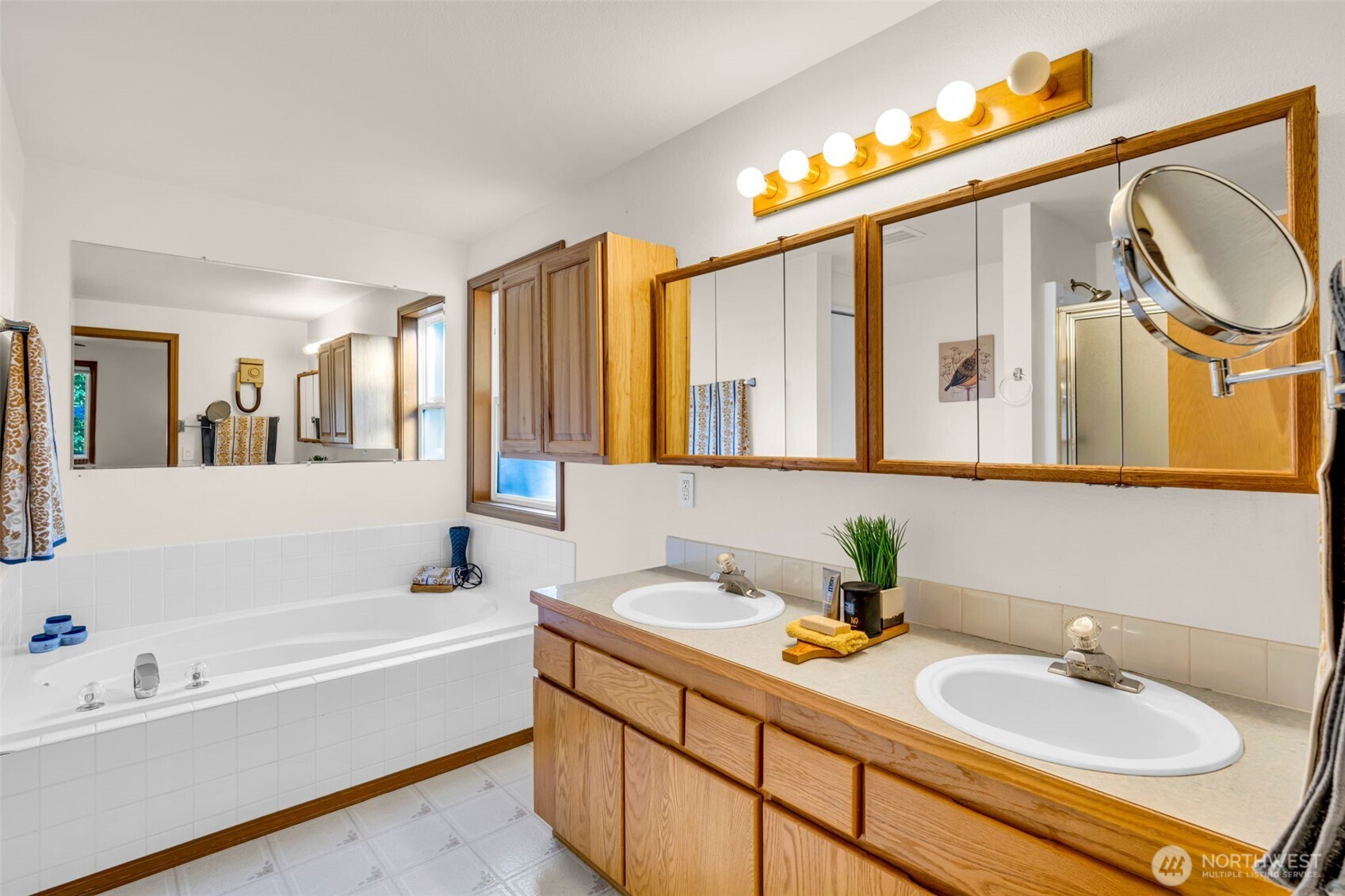 Bonney Lake, Washington 98391, United States, 3 Bedrooms Bedrooms, ,3 BathroomsBathrooms,Residential,Active,228505