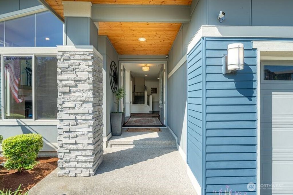 Photo of 18853 41st Place S, SeaTac, WA 98188 (MLS # 2401603)