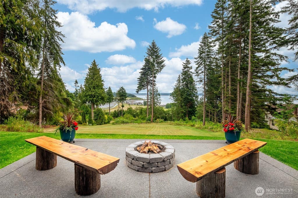Photo of 501 Vesper Way, Camano Island, WA 98282 (MLS # 2572331)