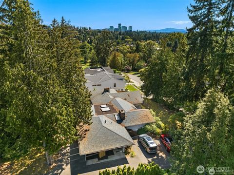 Photo of 7836 NE 14th Street, Medina, WA 98039 (MLS # 2404410)