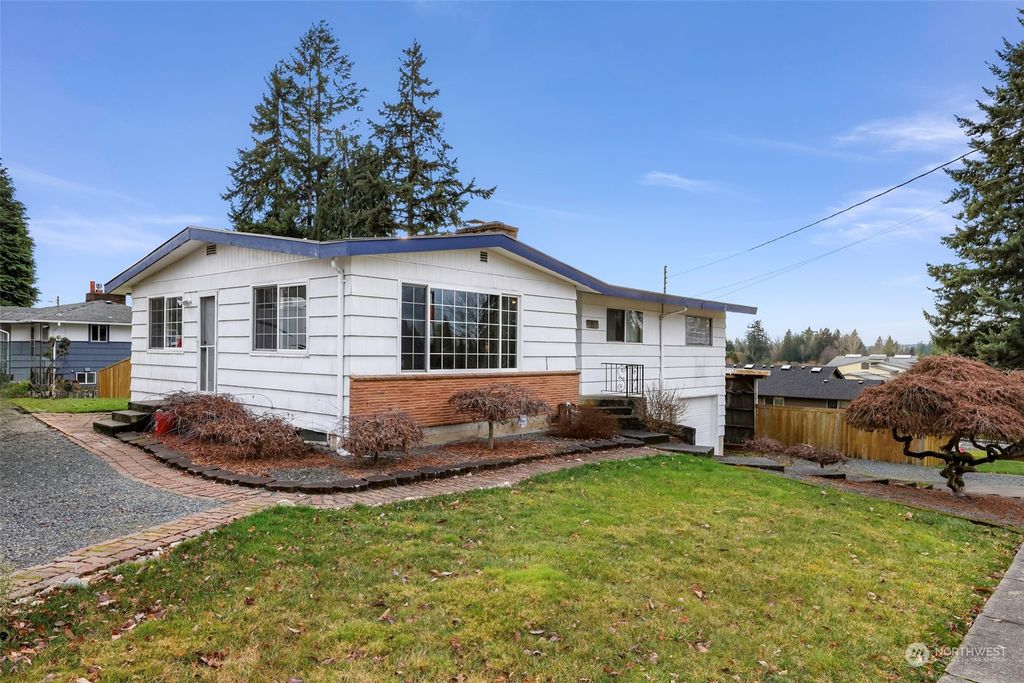Photo of 6722 Grove Street, Marysville, WA 98270 (MLS # 2187675)