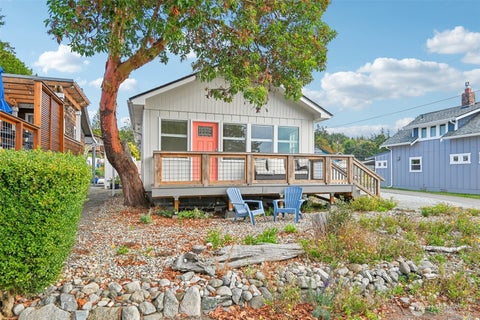 Photo of 174 N Sunset Drive, Camano Island, WA 98282 (MLS # 2585916)