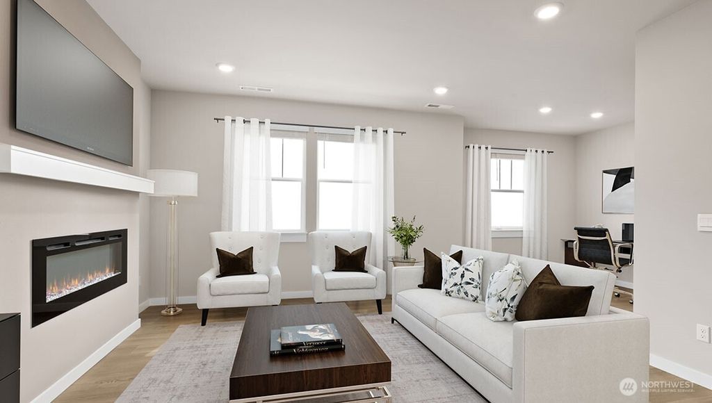 Photo of 13821 10th Place W, Lynnwood, WA 98087 (MLS # 2504024)