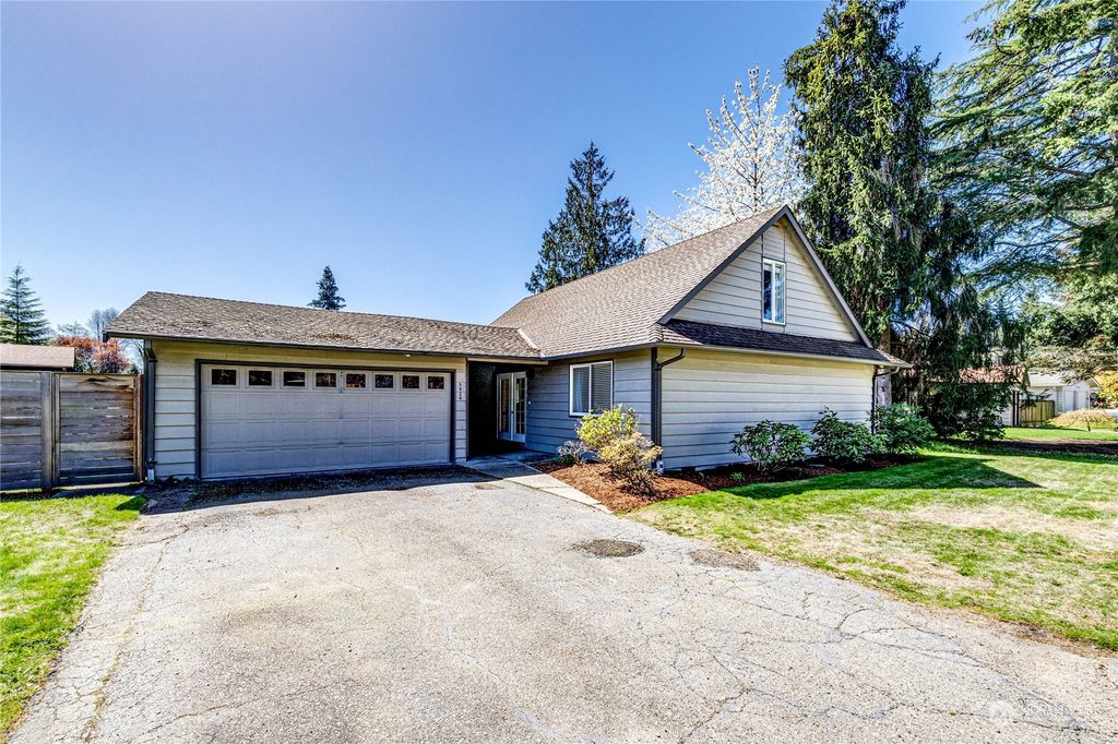 Photo of 5424 172nd Place SW, Lynnwood, WA 98037 (MLS # 2063549)