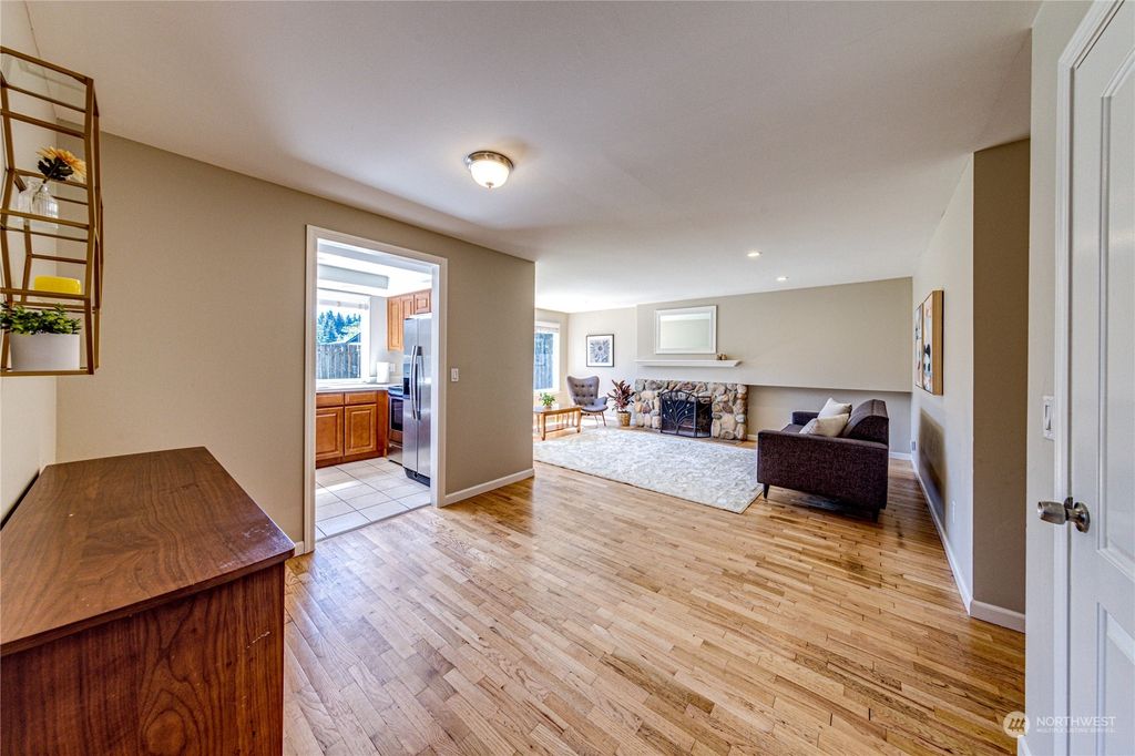 Photo of 5424 172nd Place SW, Lynnwood, WA 98037 (MLS # 2063549)