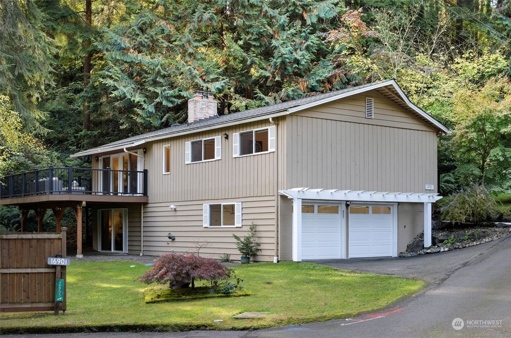 Photo of 16901 26th Avenue NE, Lake Forest Park, WA 98155 (MLS # 2304843)