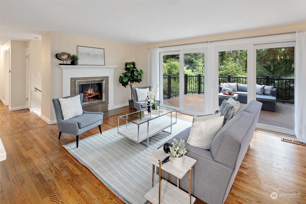 Photo of 16901 26th Avenue NE, Lake Forest Park, WA 98155 (MLS # 2304843)