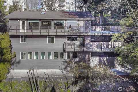 Photo of 28611 16th Avenue S, Federal Way, WA 98003 (MLS # 2504440)