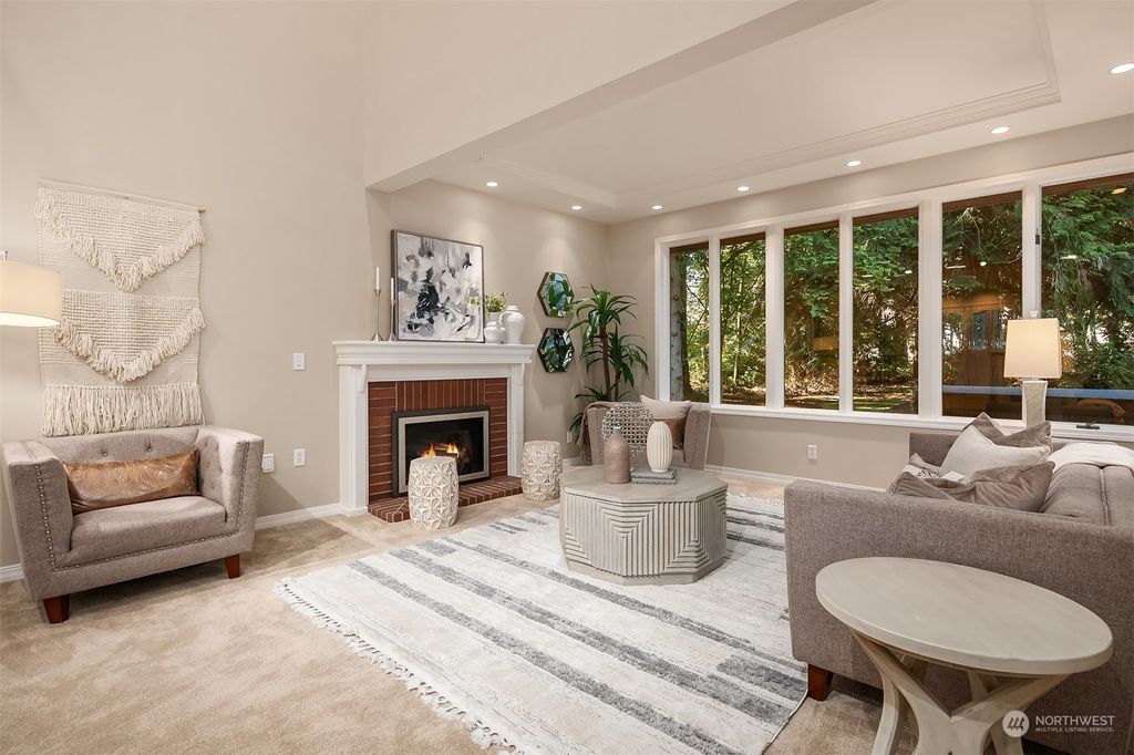 Photo of 16040 NE 6th Street, Bellevue, WA 98008 (MLS # 2203070)