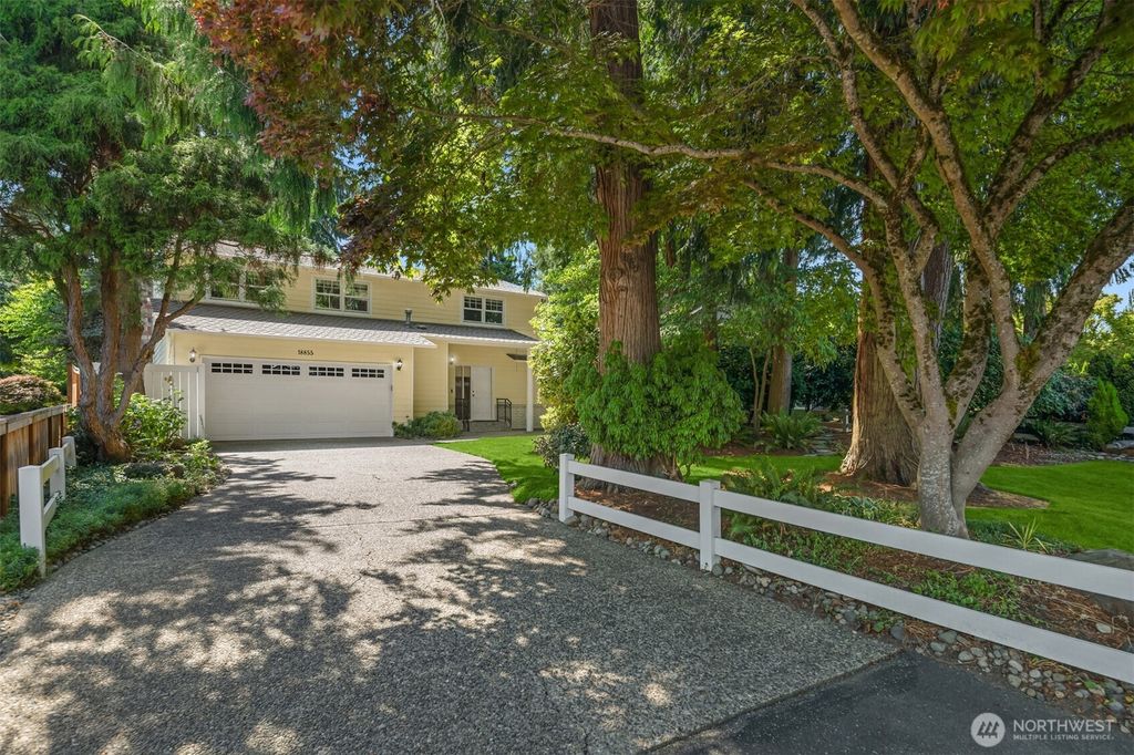 Photo of 18855 SE 42nd Street, Issaquah, WA 98027 (MLS # 2545710)