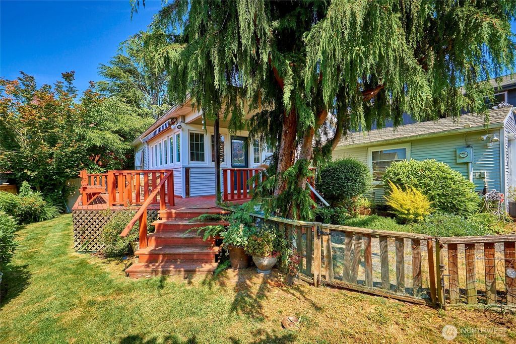 Photo of 2410 NW Neptune Place, Seattle, WA 98117 (MLS # 2393498)