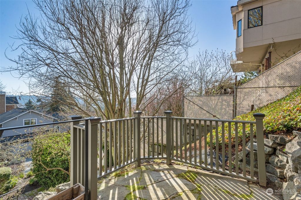 Photo of 104 NW 47th Street, Seattle, WA 98107 (MLS # 2203514)