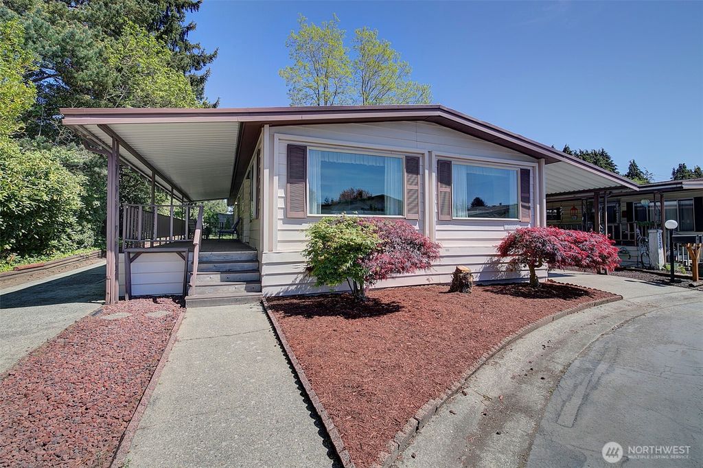 Photo of 21800 107th Place SE #9, Kent, WA 98031 (MLS # 2371142)