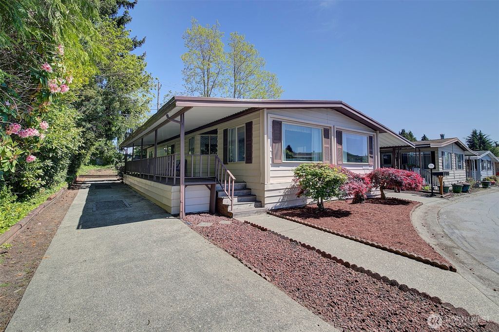 Photo of 21800 107th Place SE #9, Kent, WA 98031 (MLS # 2371142)