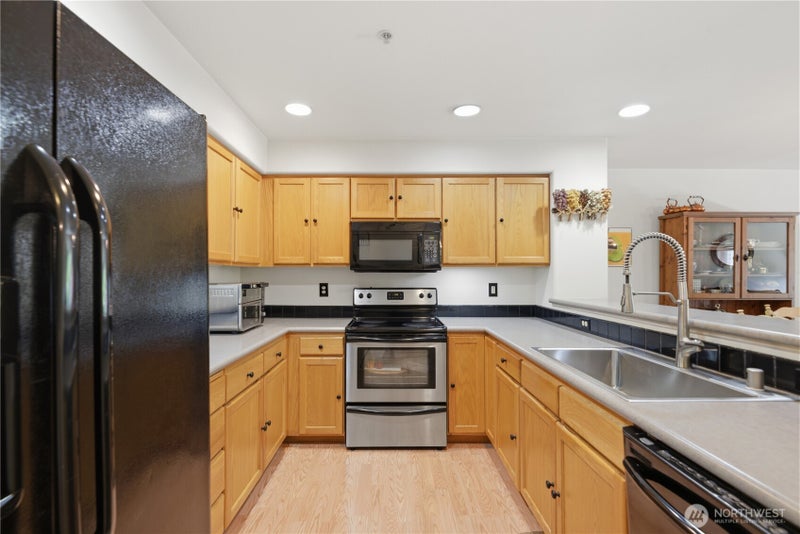 2001 120th Place SE 8-103