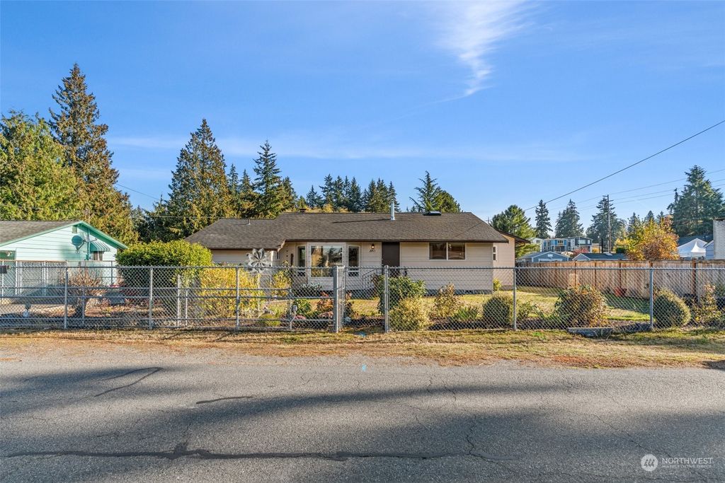 Photo of 21915 92nd Avenue W, Edmonds, WA 98020 (MLS # 2015648)