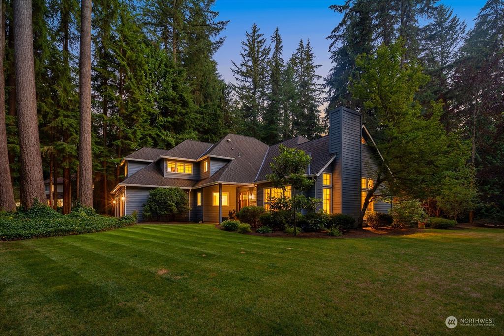 Photo of 4811 228th Avenue NE, Redmond, WA 98053 (MLS # 2277323)