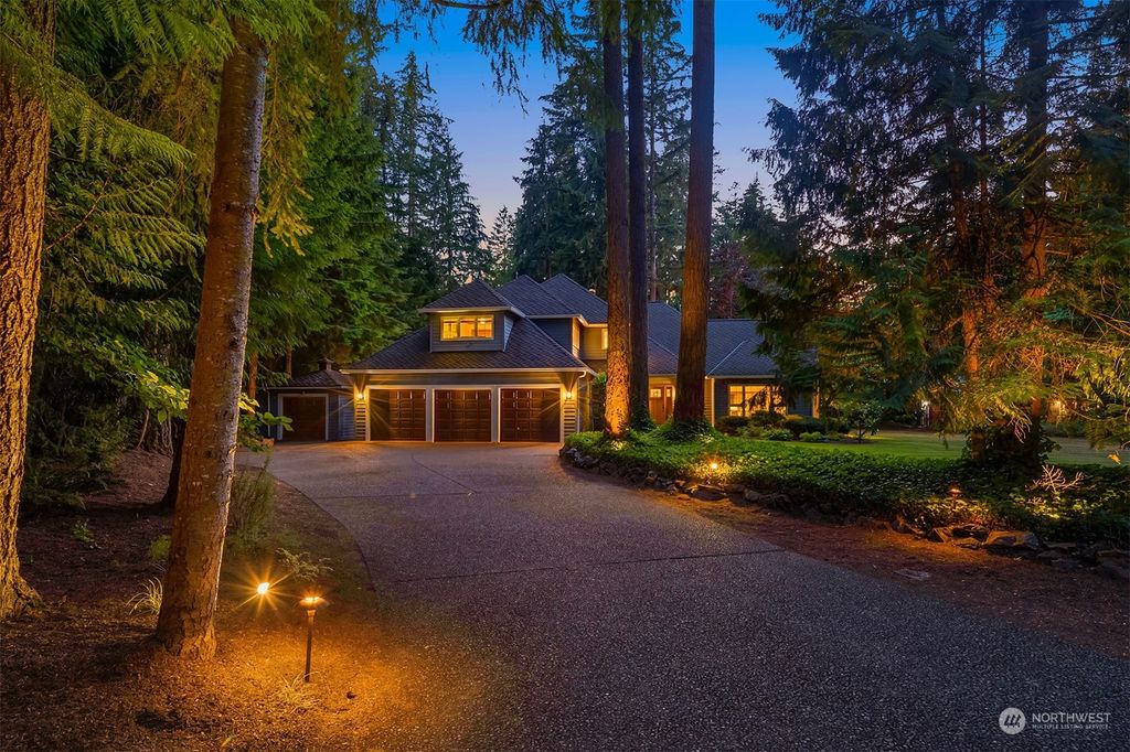 Photo of 4811 228th Avenue NE, Redmond, WA 98053 (MLS # 2277323)