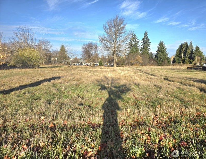 606 Yelm Avenue W