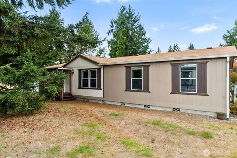 Photo of 8439 Pepperidge Lane SE, Yelm, WA 98597 (MLS # 2448522)