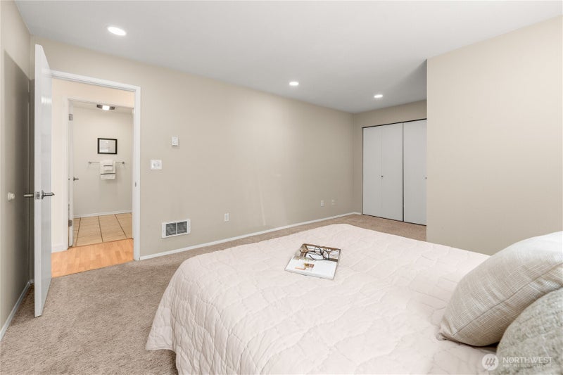 555 Prospect Street 1