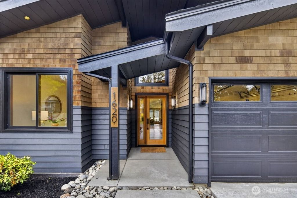 Photo of 1620 171st Avenue NE, Bellevue, WA 98008 (MLS # 2512363)