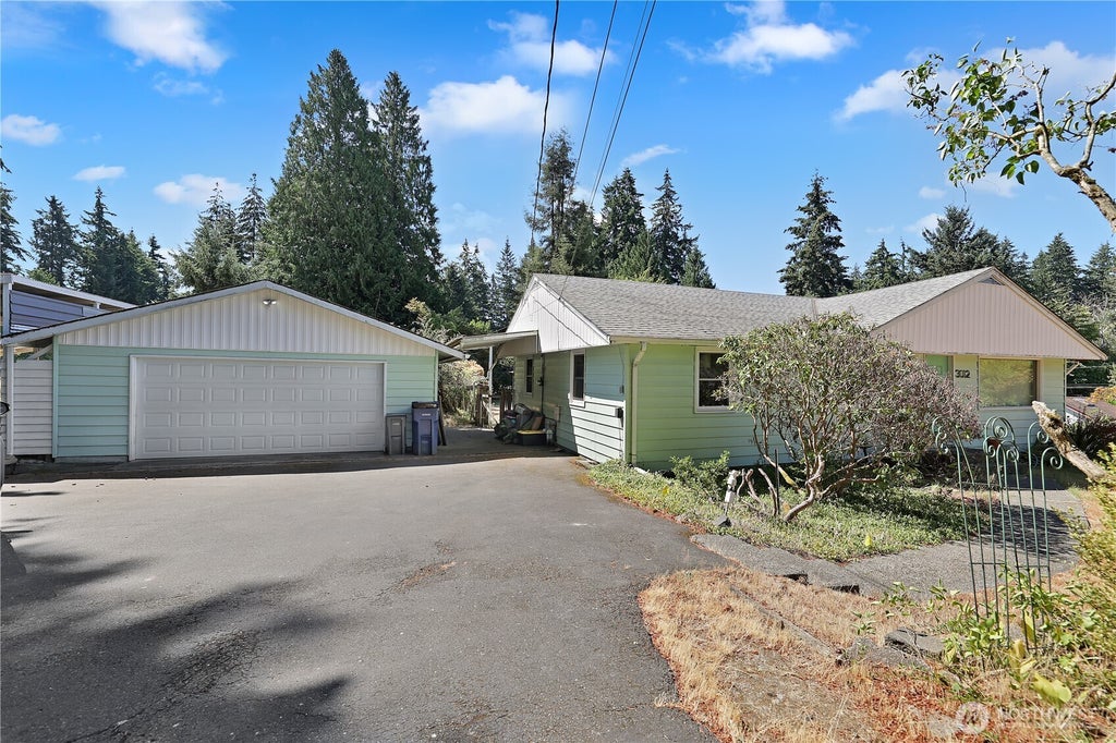 Photo of 3012 116th Street SE, Everett, WA 98208 (MLS # 2569494)