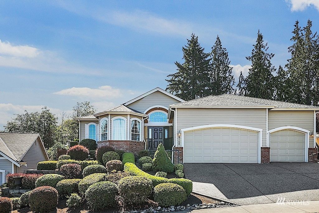 Photo of 8108 150th Street SE, Snohomish, WA 98296 (MLS # 1989069)