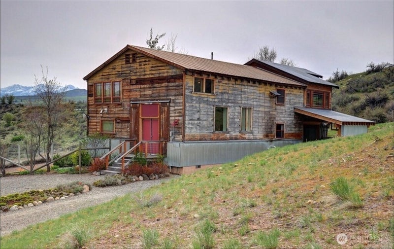 625 Twisp Winthrop Eastside Road
