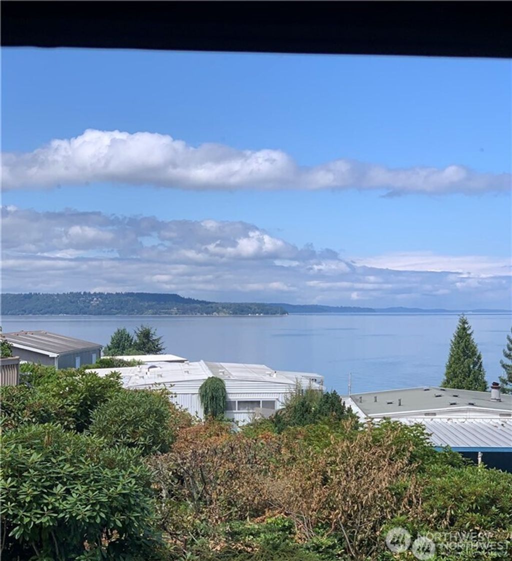 Photo of 29020 1st Avenue S #17, Des Moines, WA 98198 (MLS # 2496537)