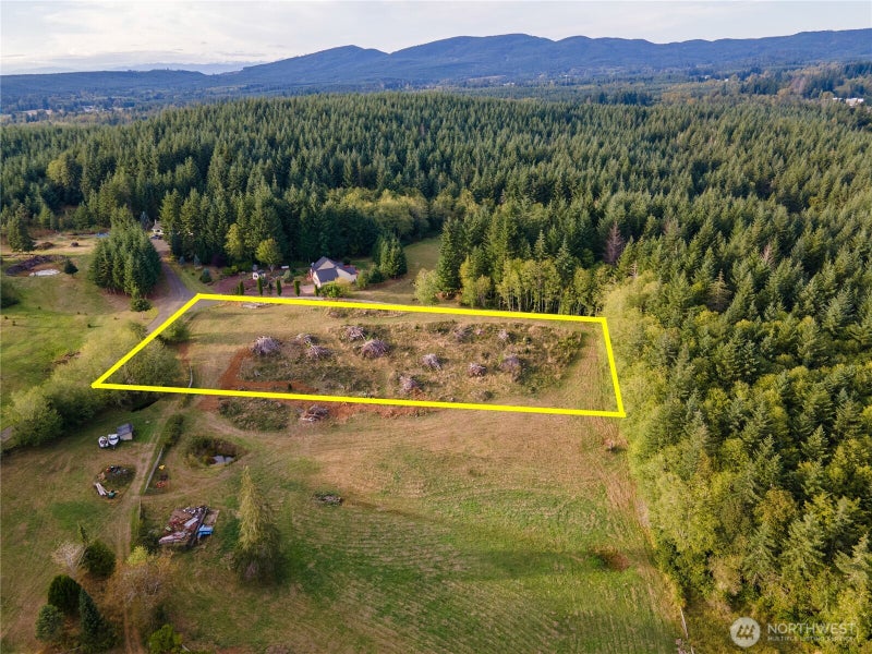 18 Overlake Lane