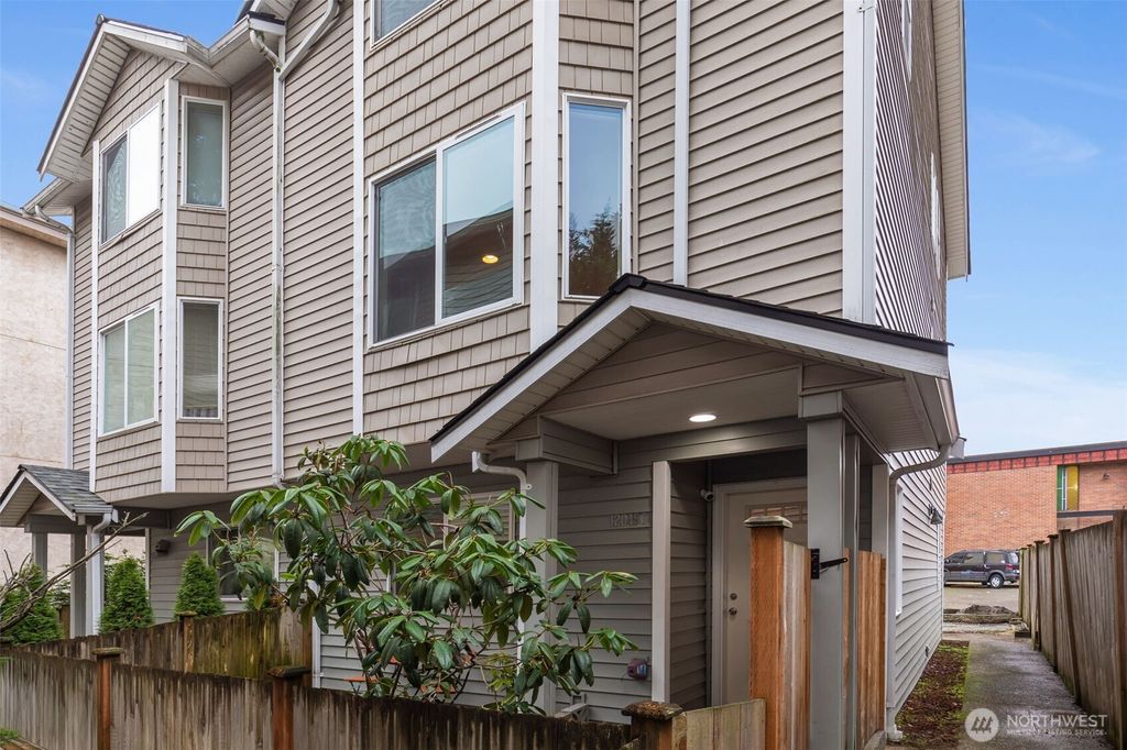 Photo of 12049 32nd Avenue NE #C, Seattle, WA 98125 (MLS # 2466996)